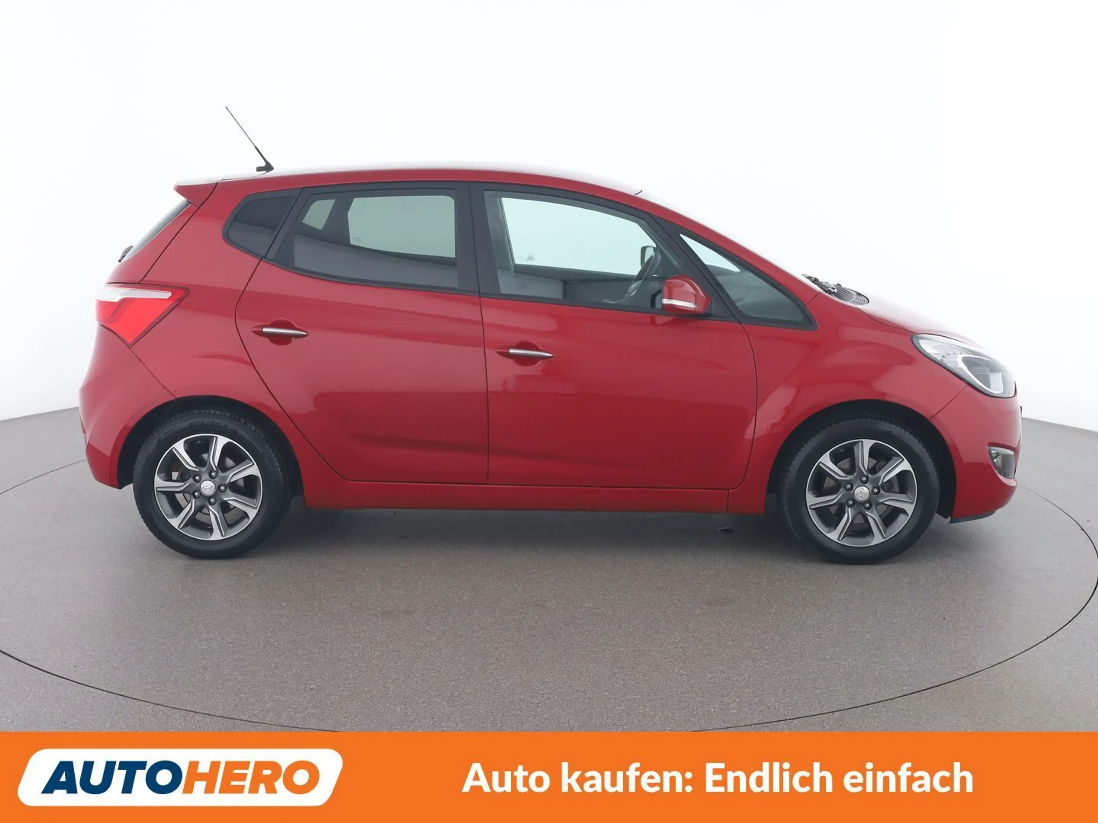 Hyundai iX20 1.6 Edition 25 — photo 7