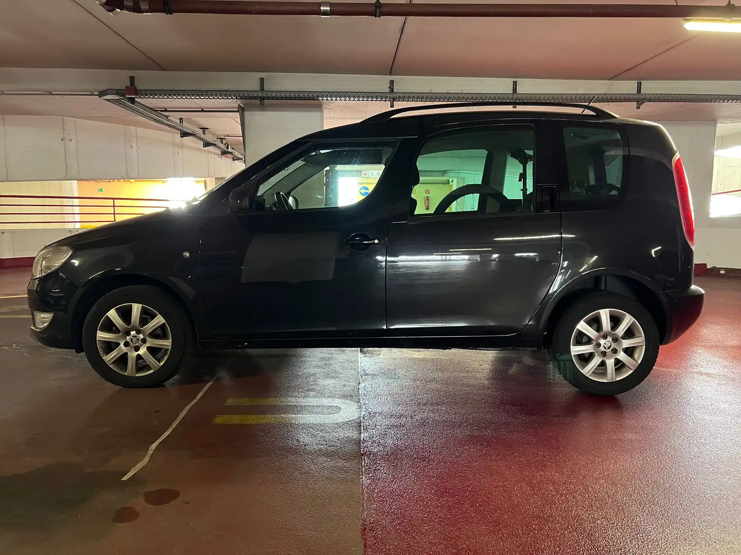 Skoda Roomster Roomster Ambition 1,2 TSI Ambition Schwarz - 1
