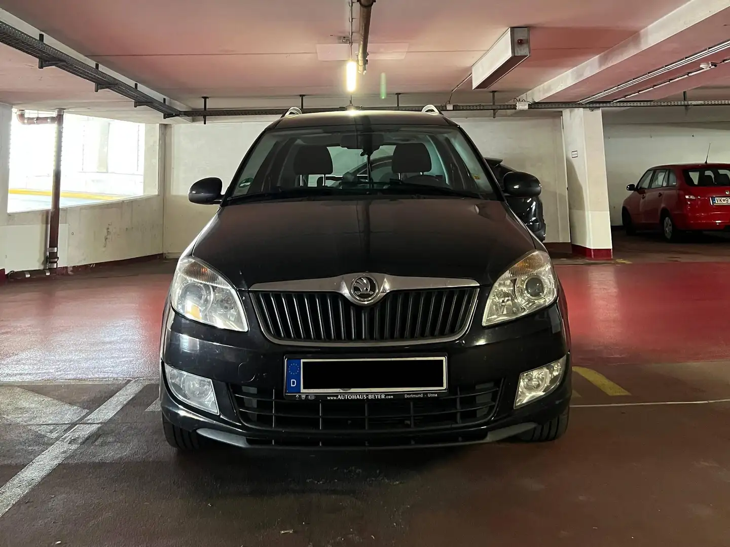 Skoda Roomster Roomster Ambition 1,2 TSI Ambition Schwarz - 2