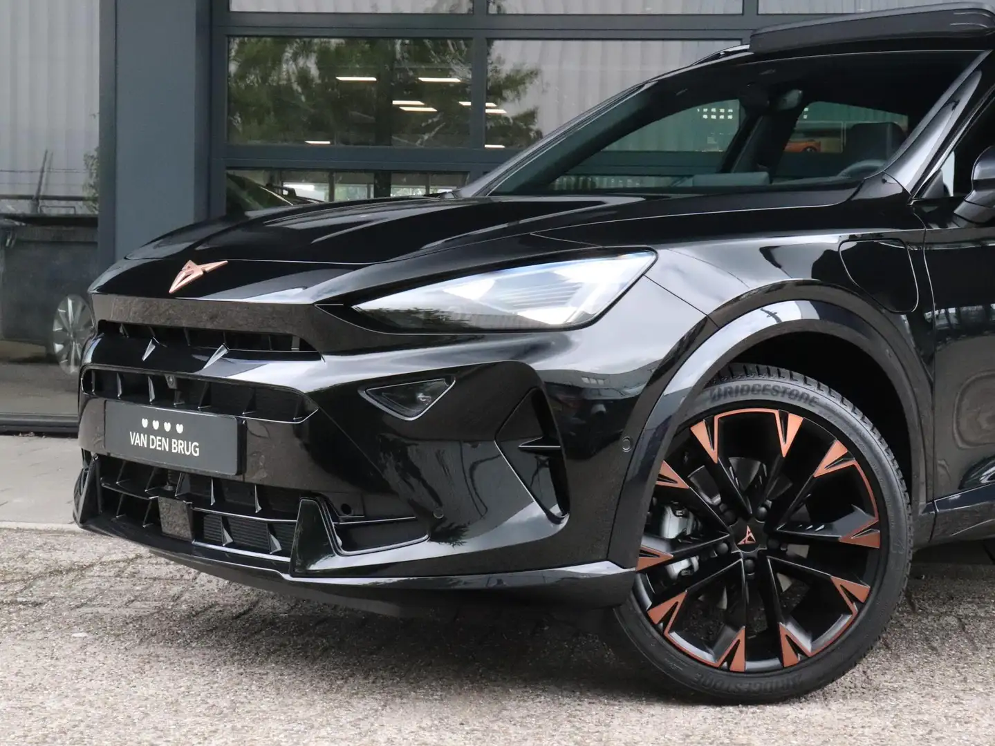 CUPRA Formentor 1.5 TSI e-Hybrid 204pk | Panoramadak | 360 Camera Zwart - 2
