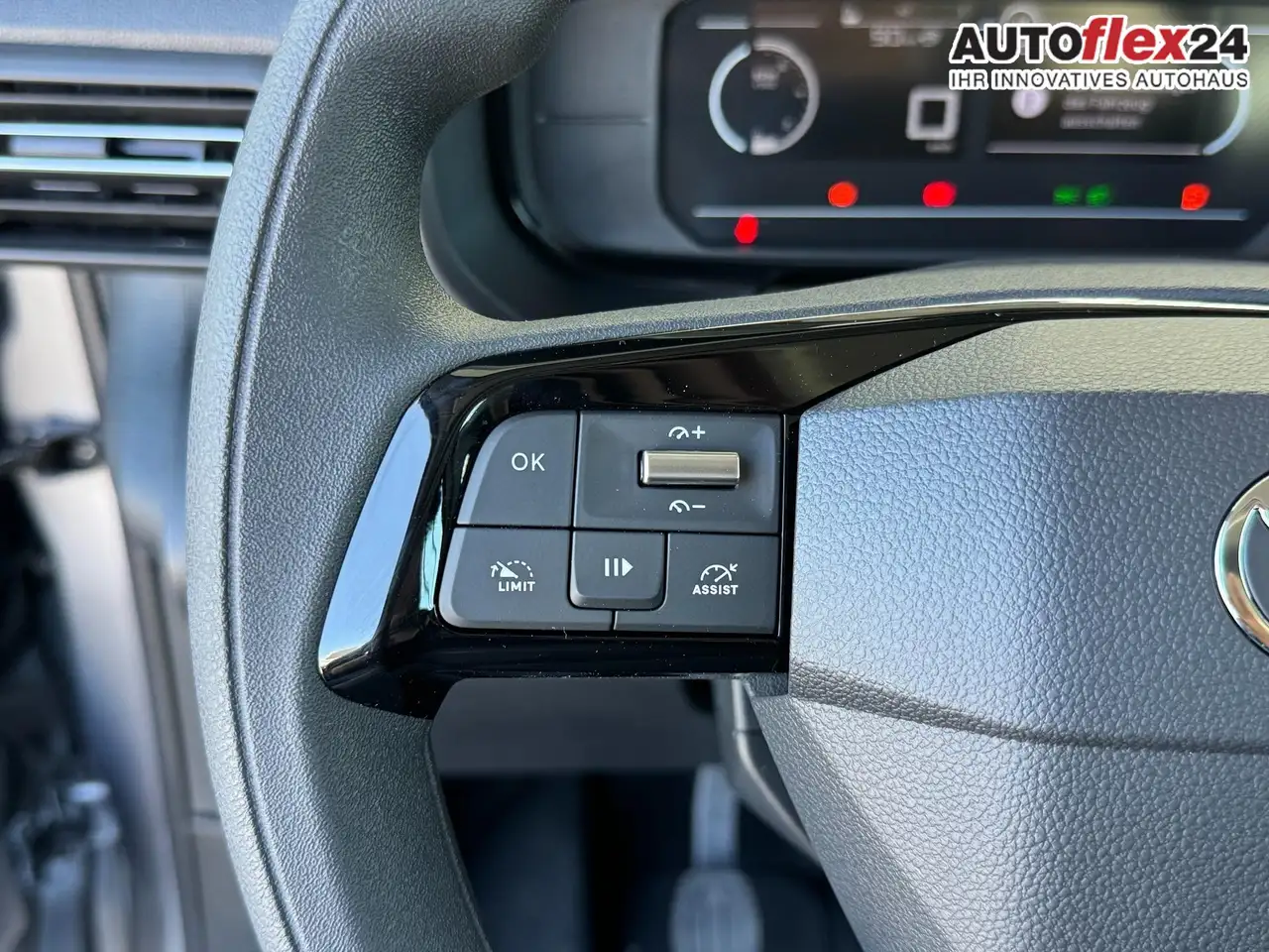 Toyota Proace City Verso 1,2 L2 Business 7 Sitzer Klima Einparkhil... 14