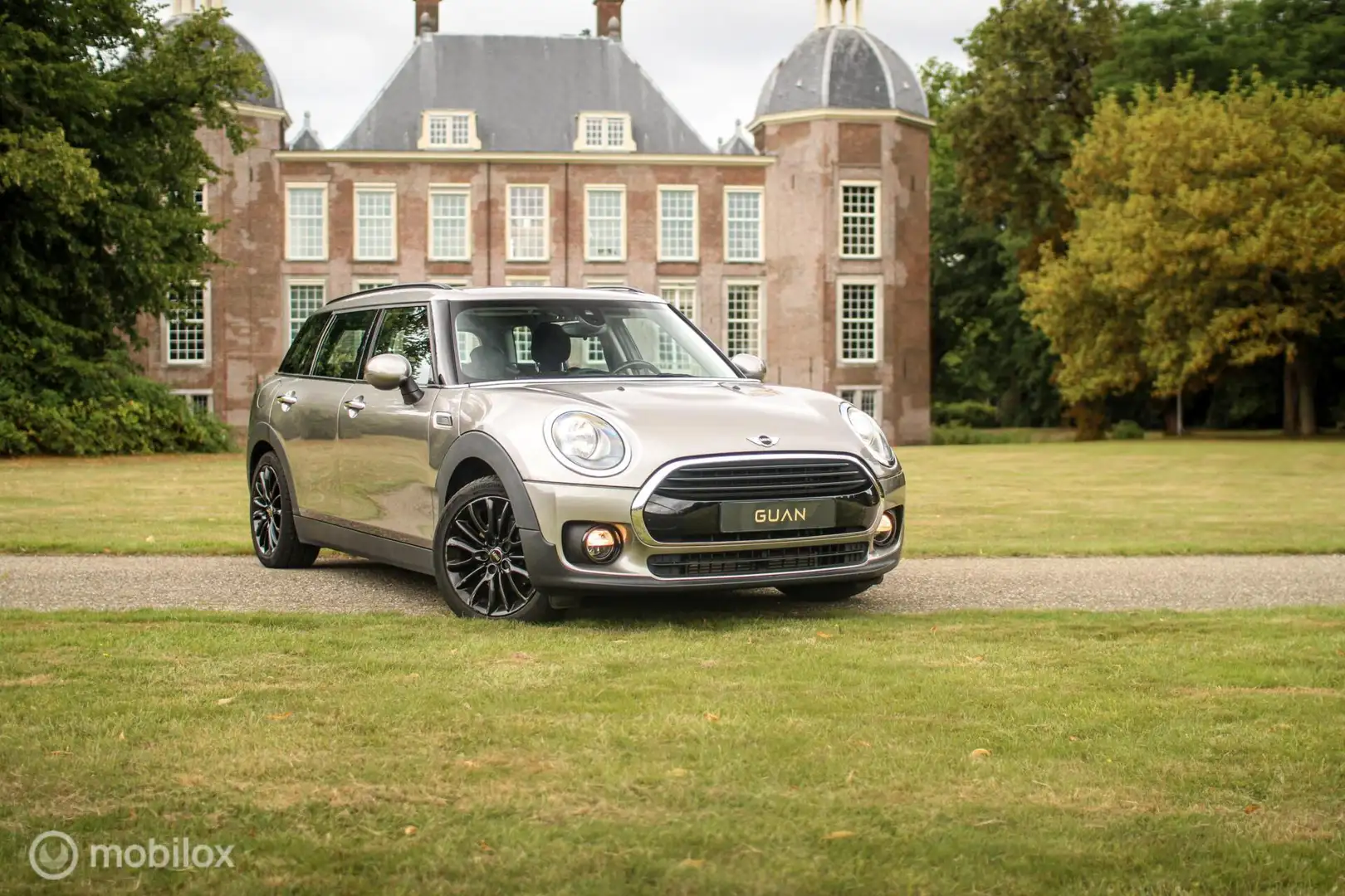 MINI Cooper Clubman 1.5 | Trekhaak | Stoelverw | AUT | Argent - 2