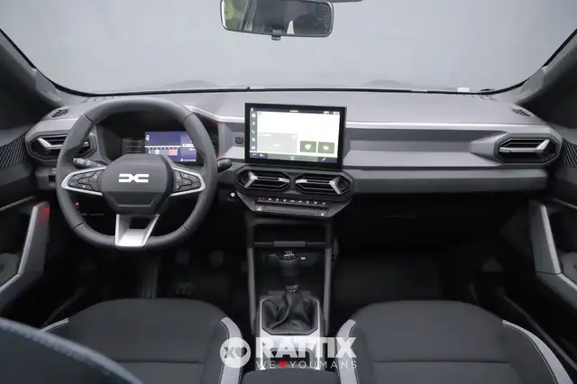Dacia Duster view 8
