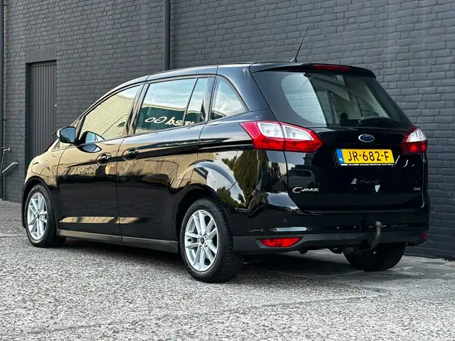 Ford Grand C-Max view 10