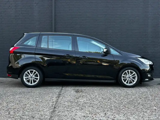 Ford Grand C-Max view 8