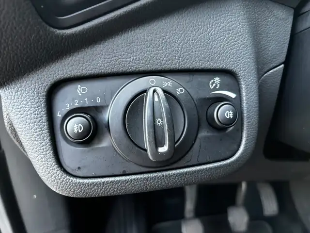 Ford Grand C-Max view 15