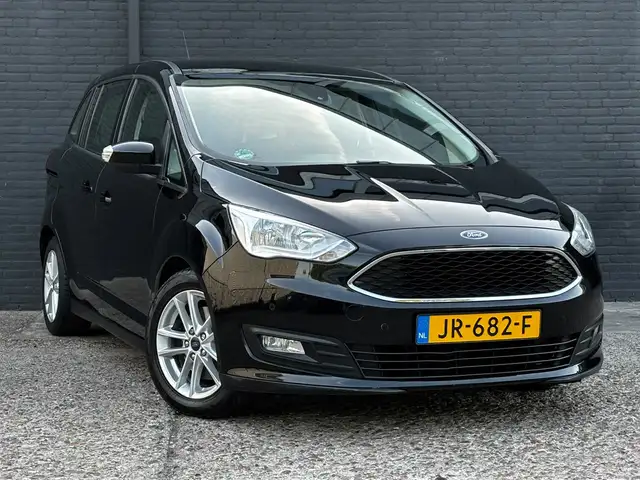 Ford Grand C-Max view 2
