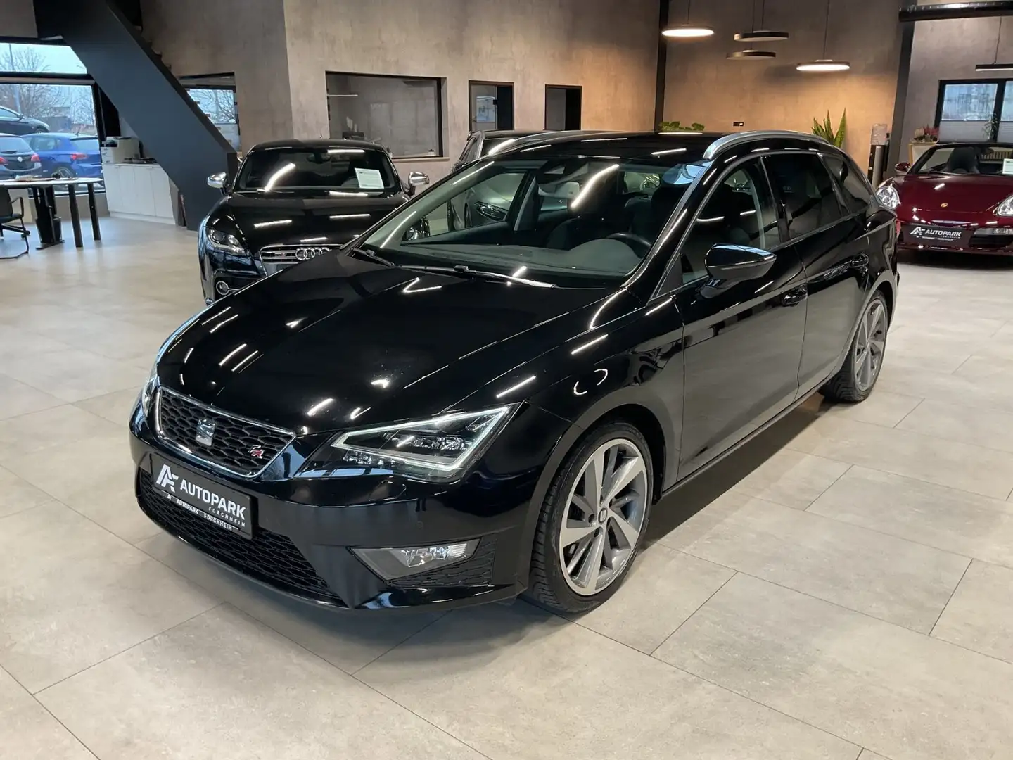 SEAT Leon ST FR 2.0 TDI DSG Leder LED Navi 18" Nero - 1
