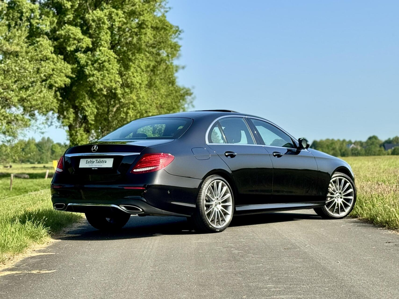 Mercedes-Benz E 400 4Matic — photo 2