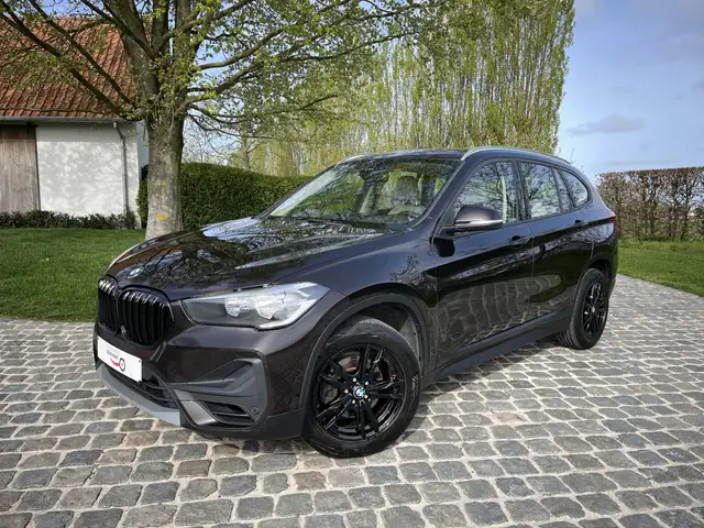 BMW X1 1.5i sDrive18 OPF/1eignr/Leder/Navi/Cruise/Camera.