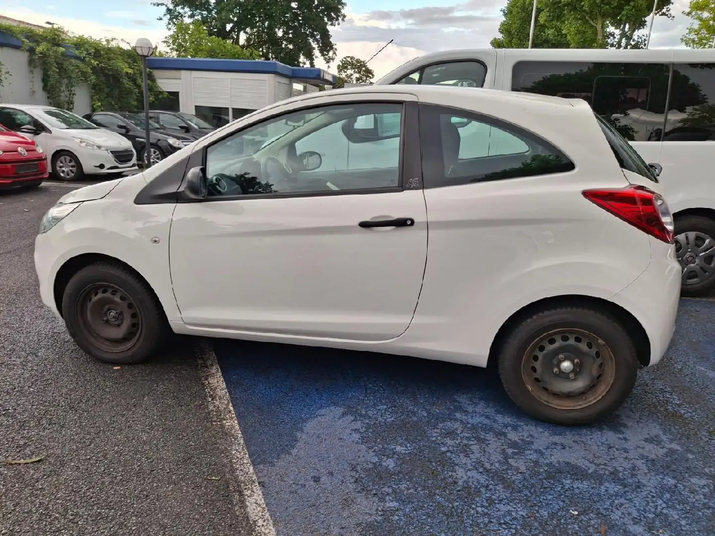 Ford Ka/Ka+ Ambiente Weiß - 2