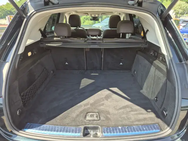 Mercedes-Benz 300 view 12
