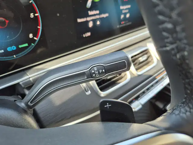 Mercedes-Benz 300 view 10