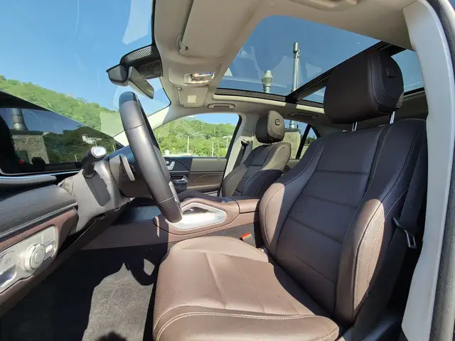 Mercedes-Benz 300 view 21