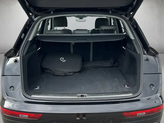 Audi Q5 view 6