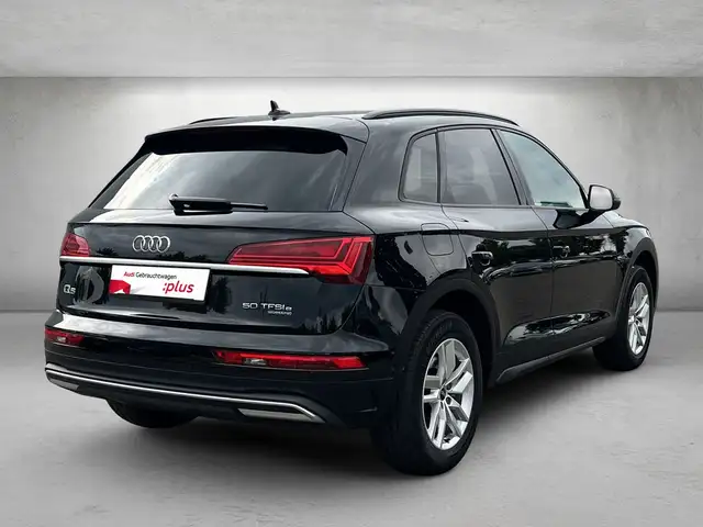 Audi Q5 view 4