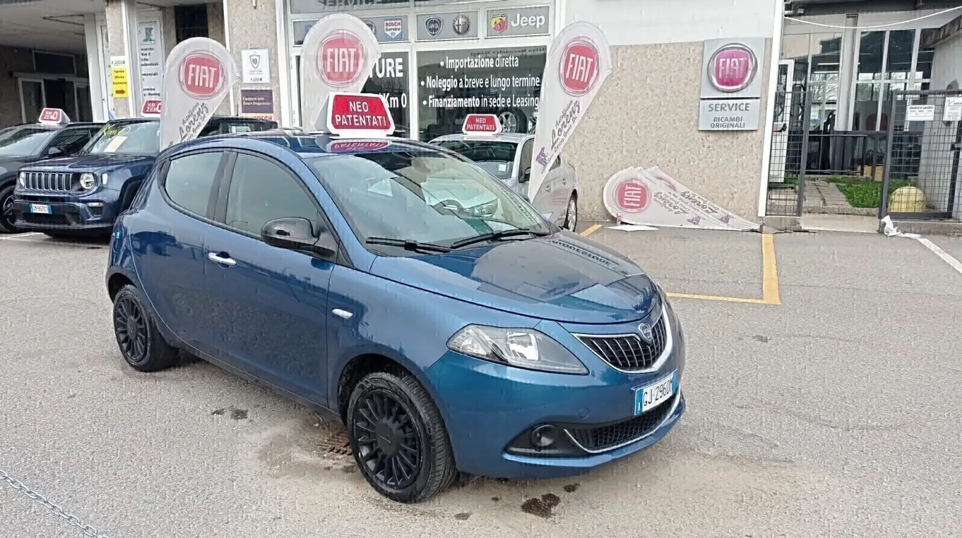 Lancia Ypsilon 1.0 FireFly 5 porte S&S Hybrid Silver Plus *PREZZO Blauw - 2