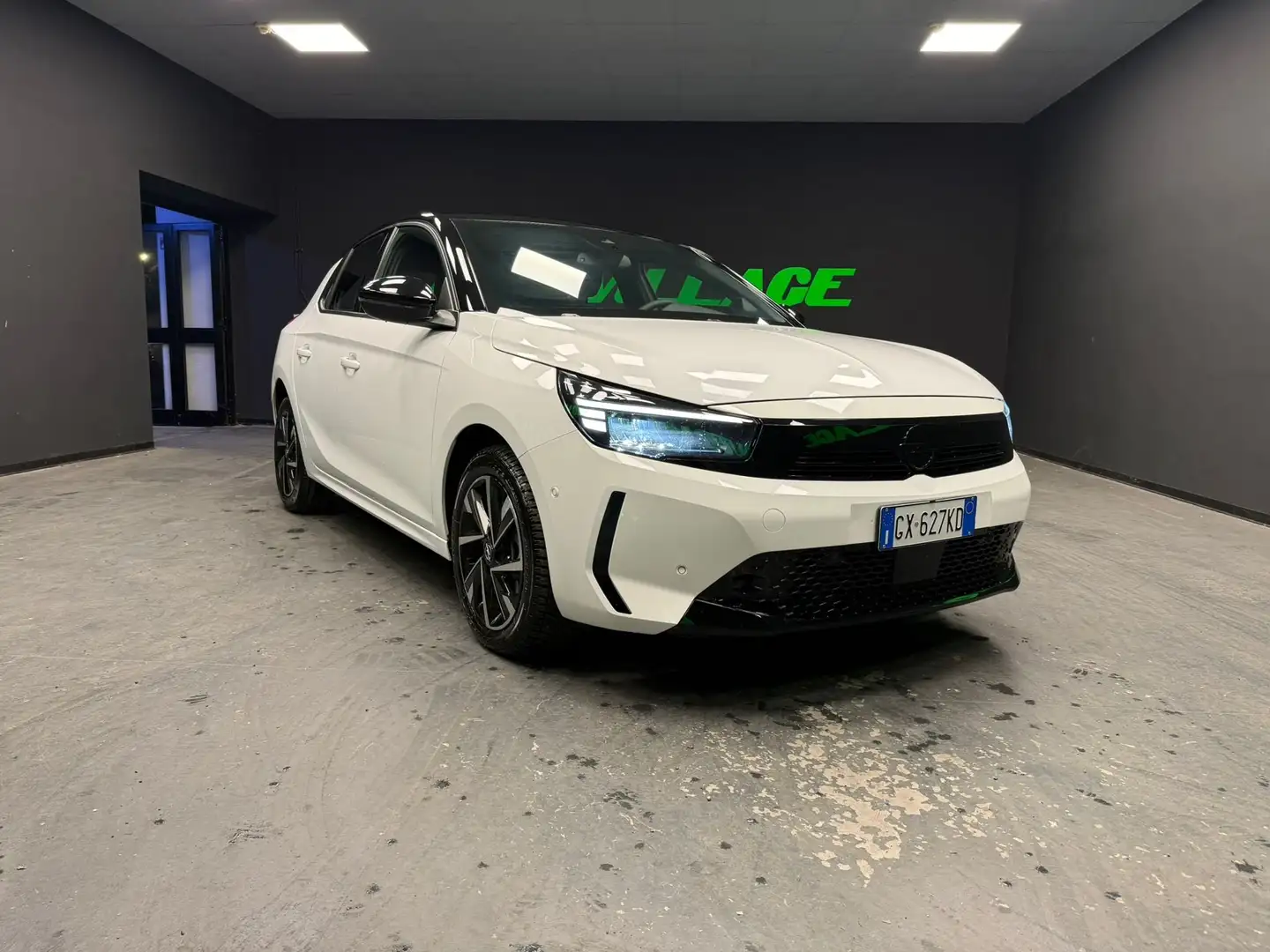 Opel Corsa 1.2 GS s Weiß - 1