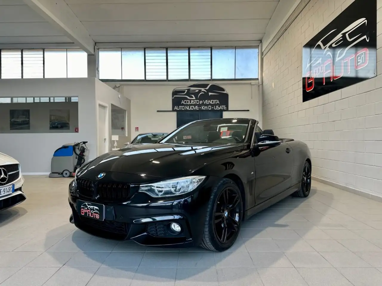 BMW 420 Cabriolet in Zwart tweedehands in Cassina De' Pecchi voor € 25.900,-