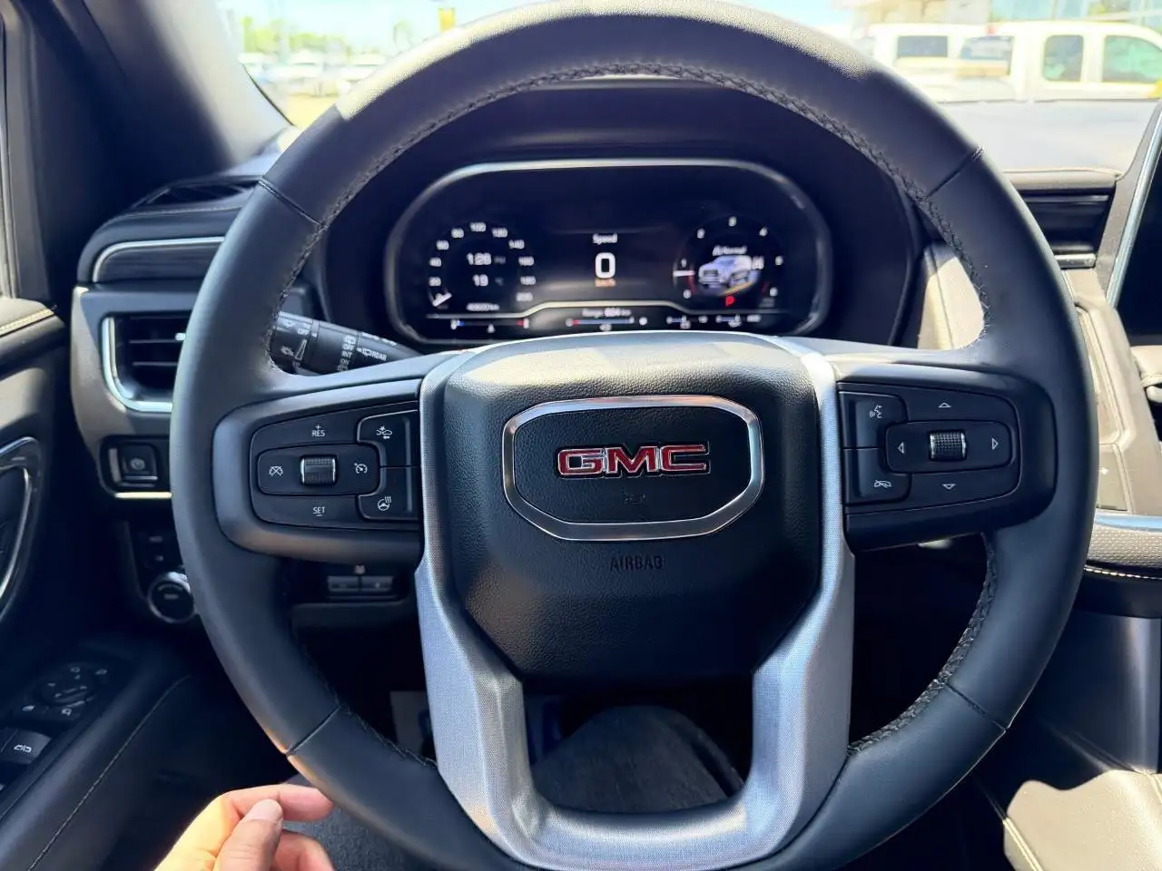 GMC Yukon снимка GMC Yukon