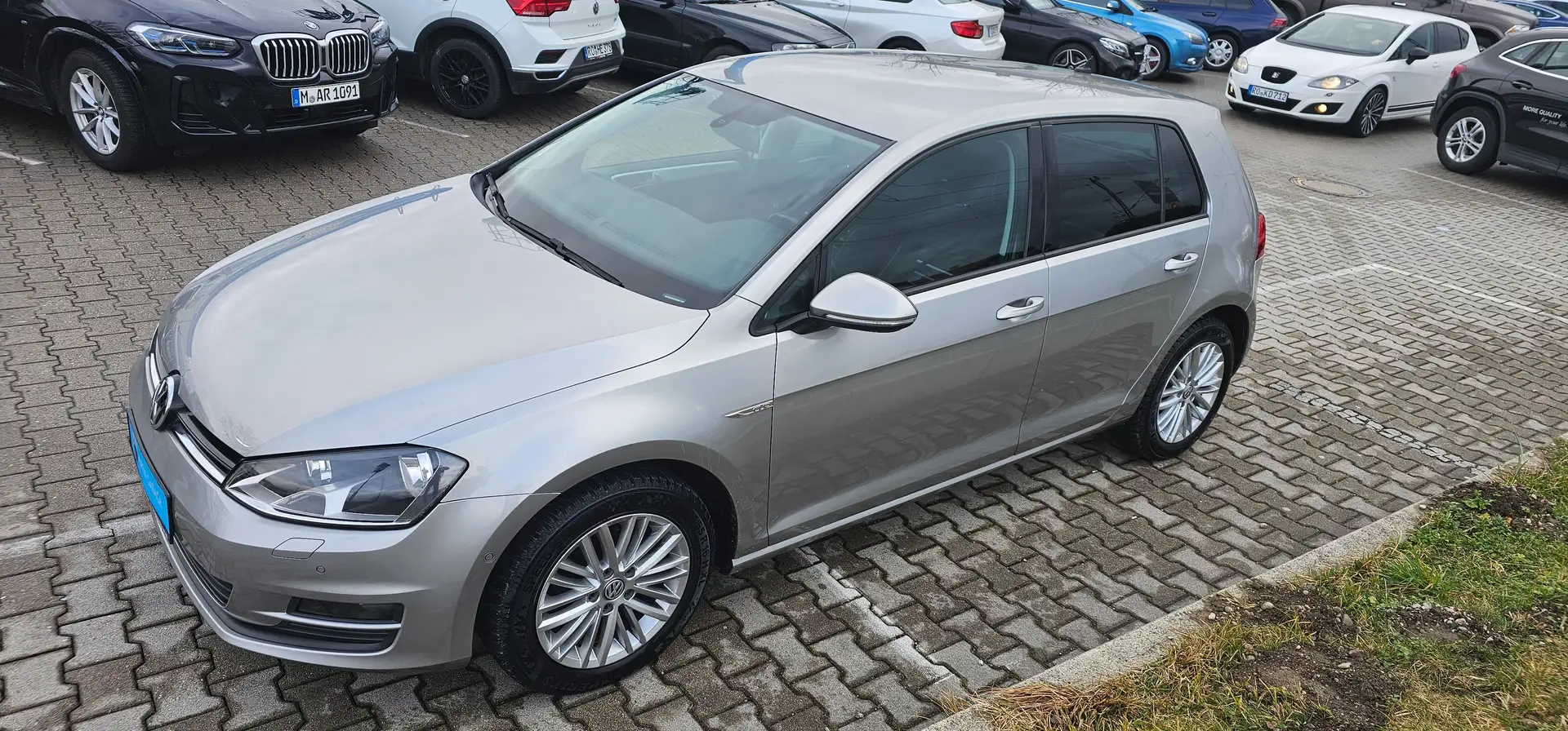 Volkswagen Golf VII*Lim.*1.6*TDI*DSG*CUP*Kamera*SHZ*PDC*NAVI*AHK* Argento - 2