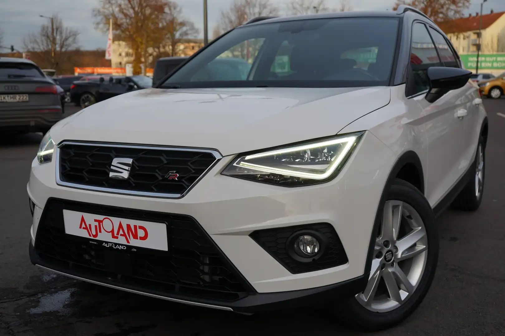 SEAT Arona 1.0 TSI FR DSG LED Navi ACC Sitzheizung Wit - 2