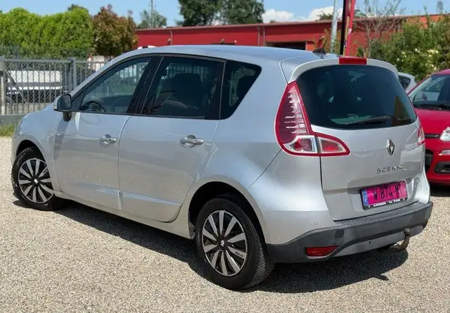 Renault Scenic view 3