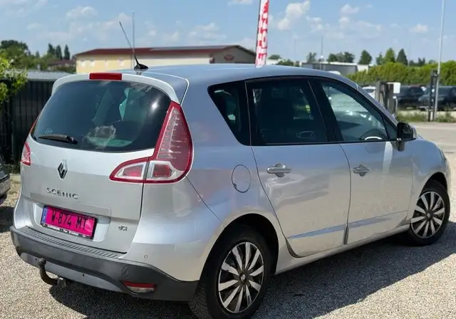 Renault Scenic view 2