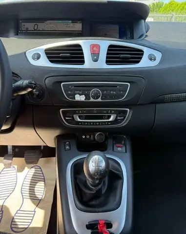 Renault Scenic view 8