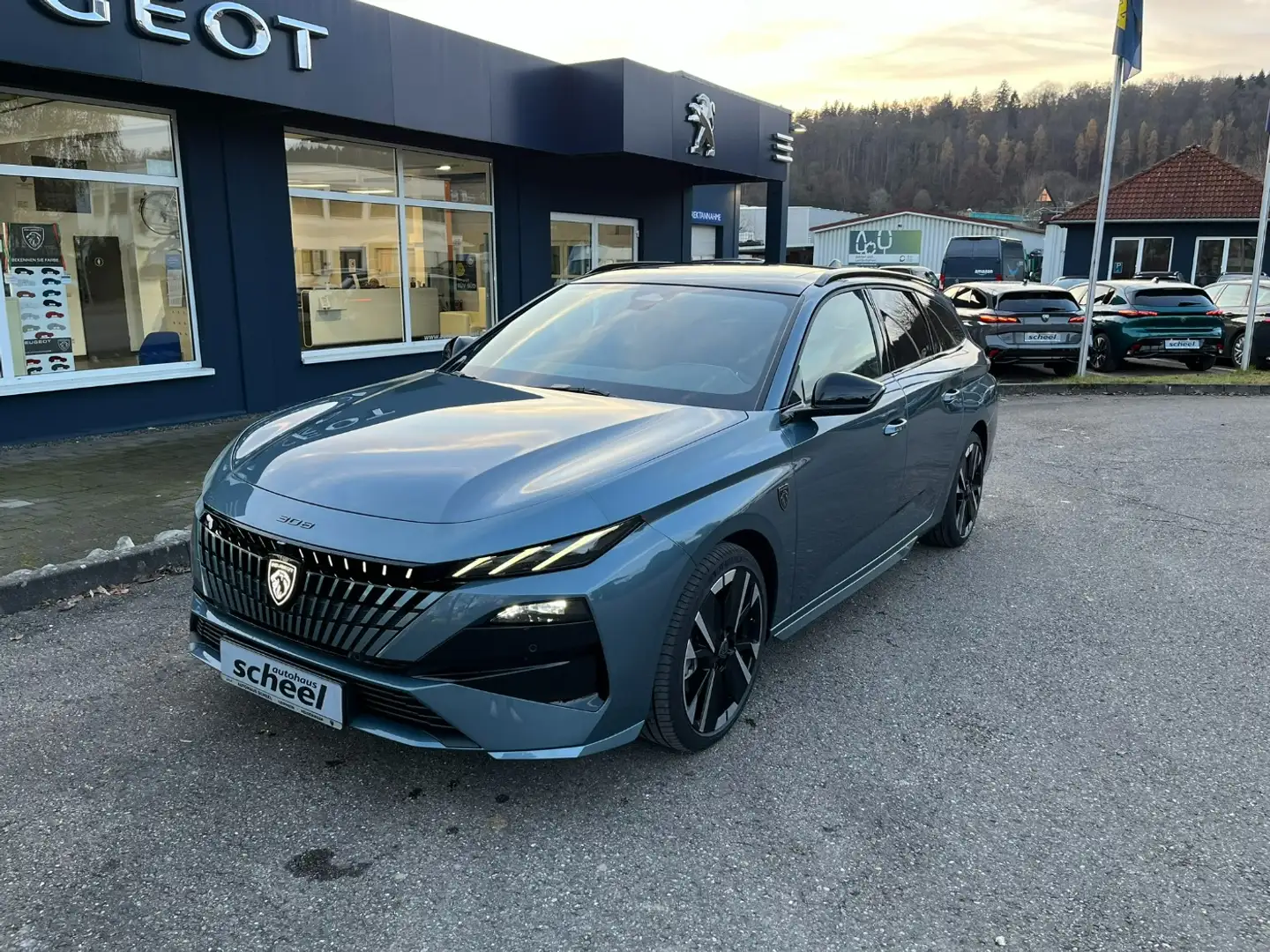 Peugeot 308 SW GT HYBRID 145 e-DSC6 Alcantara FACELIFT Bleu - 2
