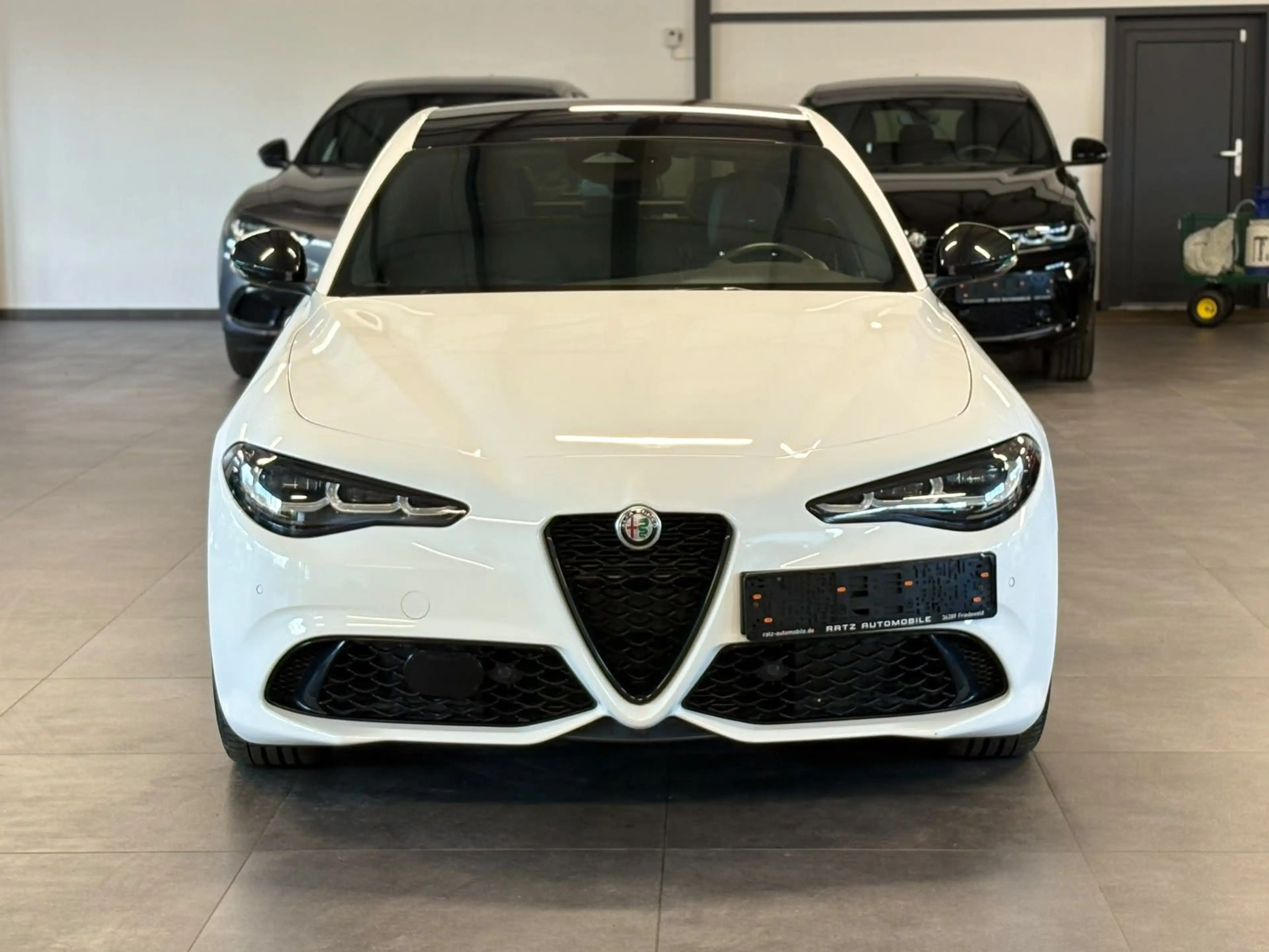 Alfa Romeo Giulia Tributo Italiano Q4 MATRIX+KAM+SHZ/LHZ+ — photo 2