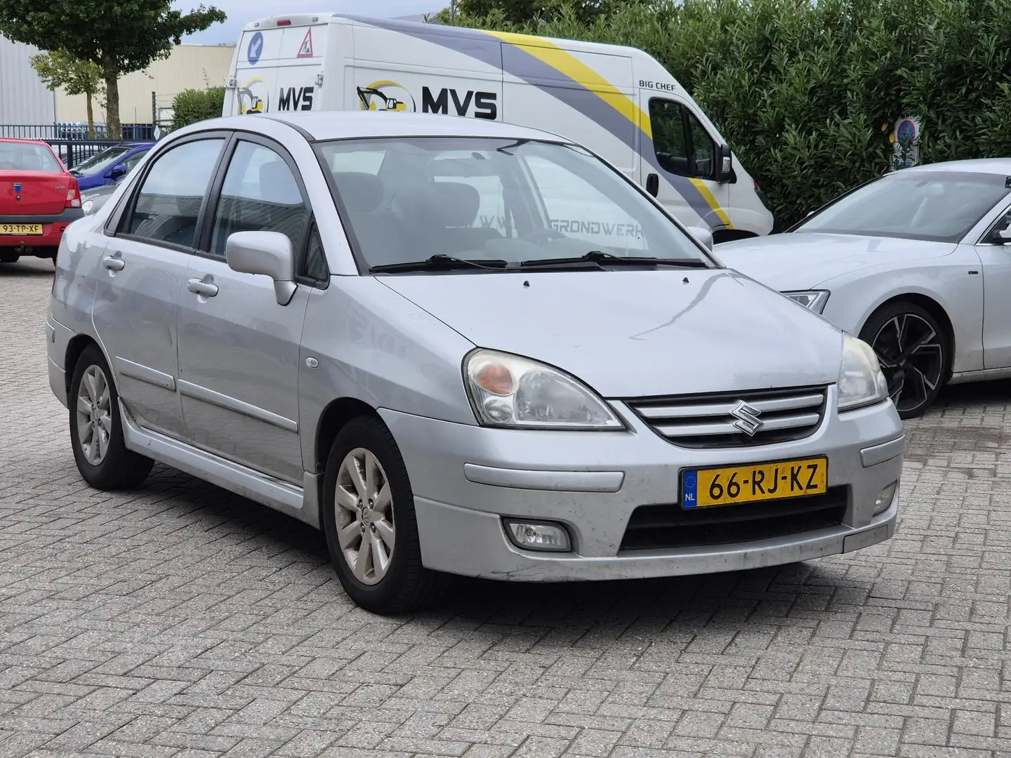Suzuki Liana 1.6 Exclusive airco apk nap Argent - 2
