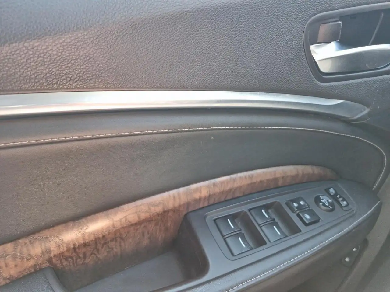 Acura MDX снимка Acura MDX