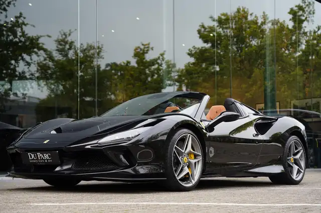 Ferrari F8 Spider 3.9 V8 HELE Cuoio Interior 18 D.Km