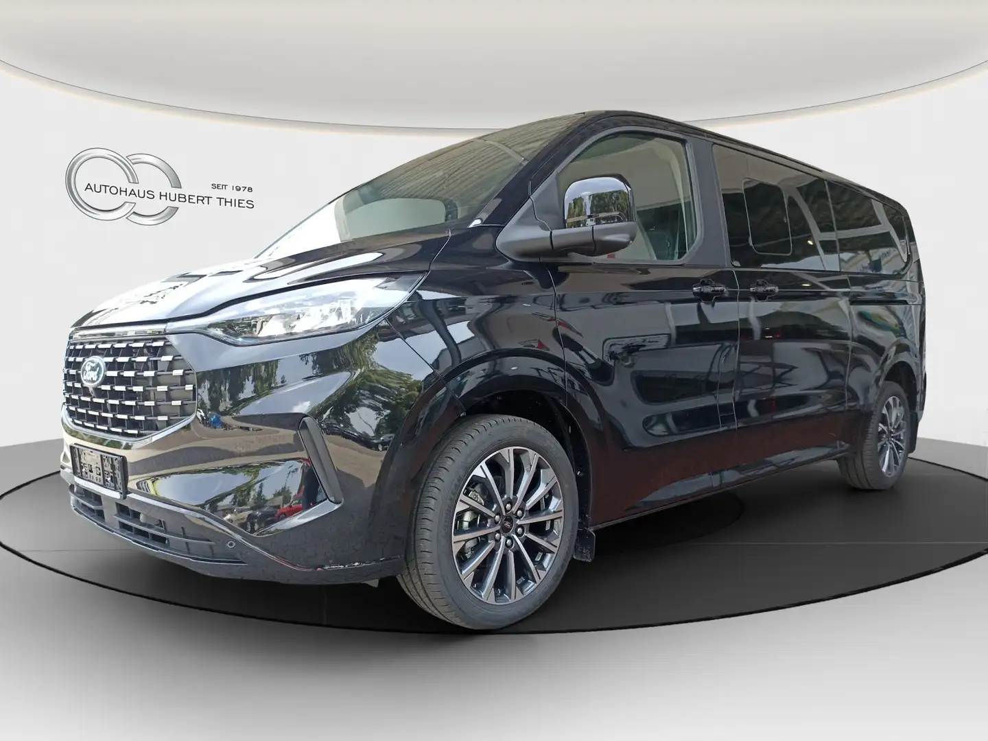 Ford Tourneo Custom Custom 2.0 EcoBlue Aut. 320 L2 Titanium X Schwarz - 1