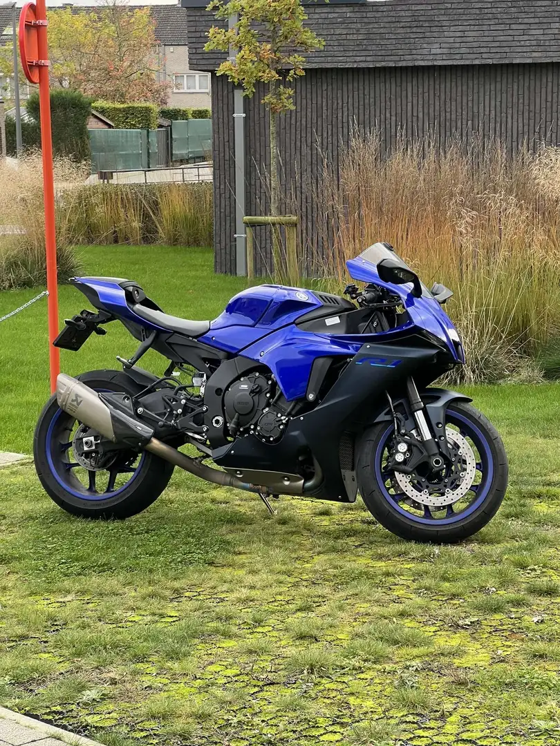 Yamaha YZF-R1 - 1