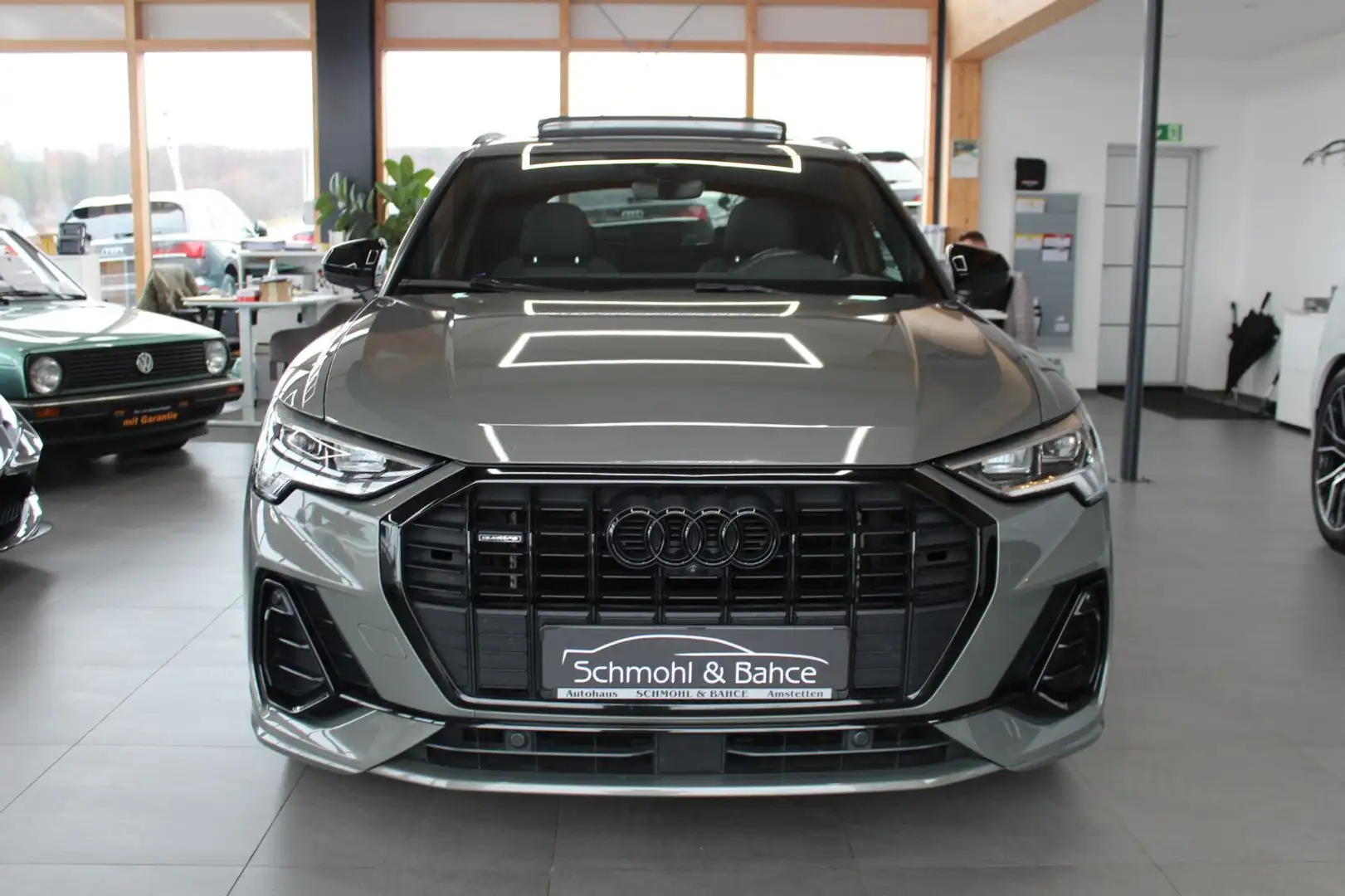 Audi Q3 40 TDI quattro S tronic S line sport Grau - 2