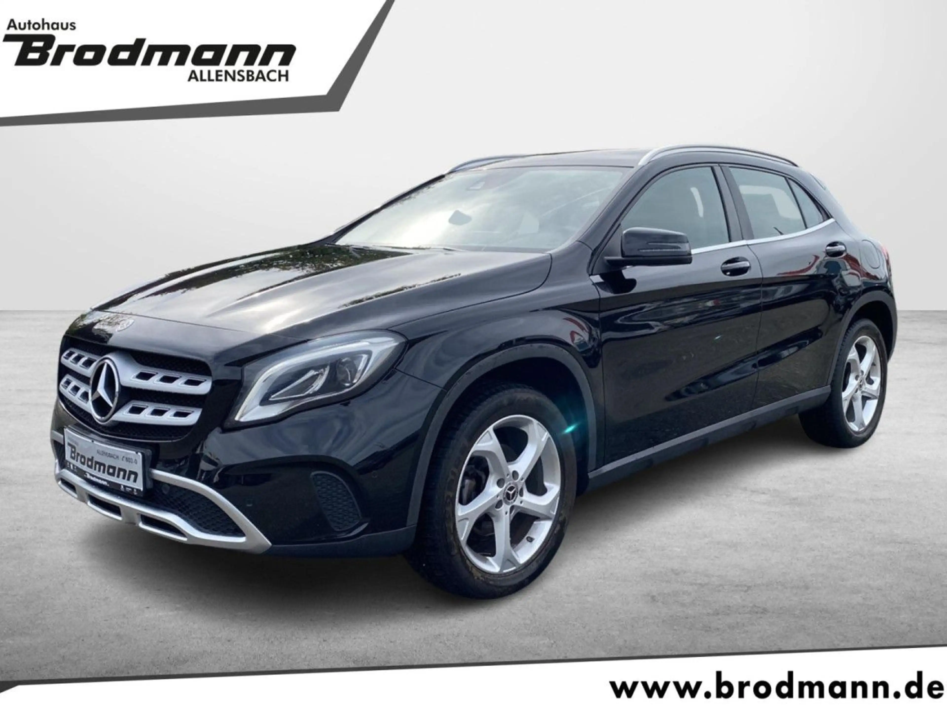 Mercedes-Benz GLA 200 Urban Navi-RFK-LED-SHZ-PDC-GRA-Bluetooth