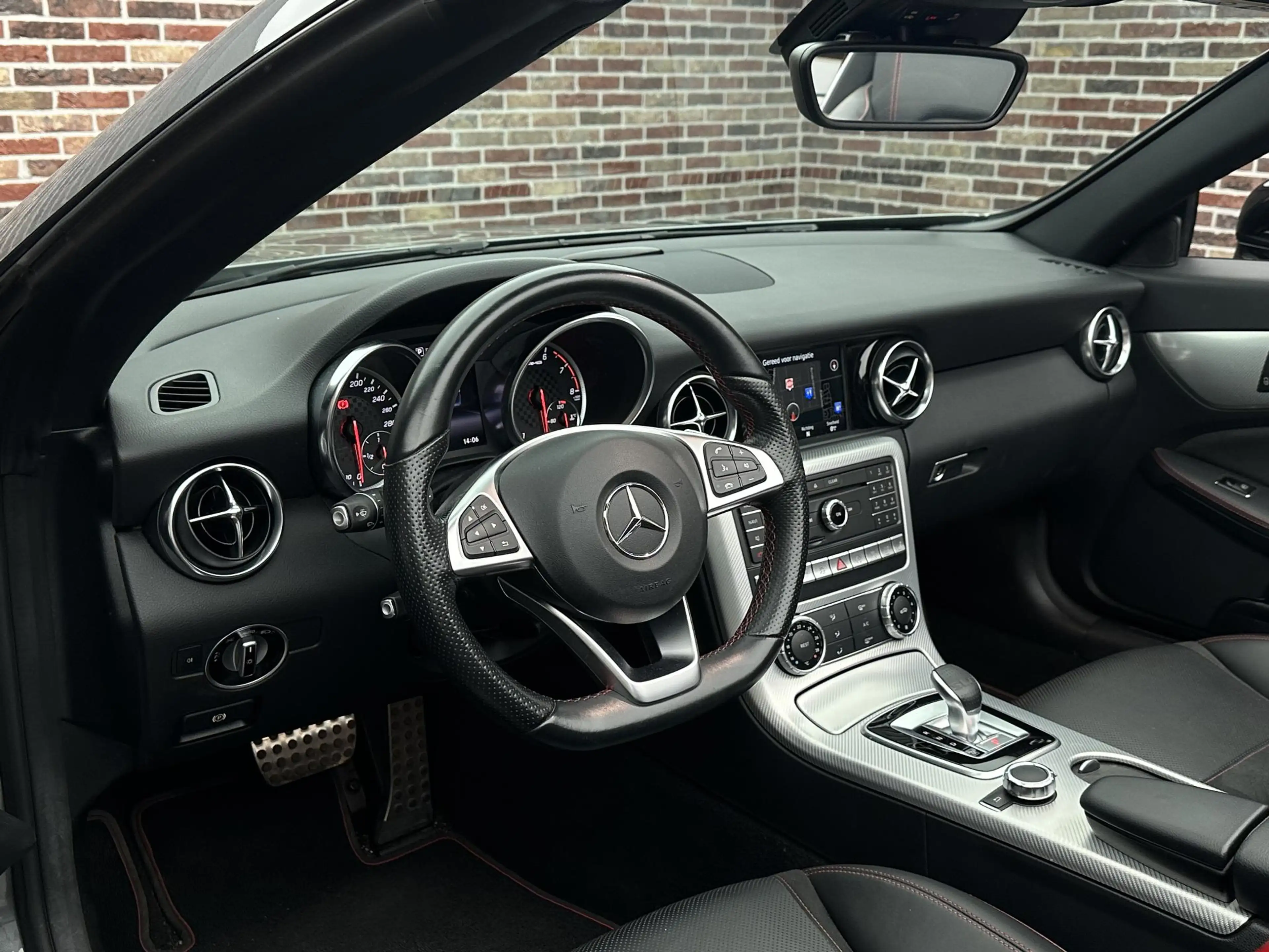 Mercedes-Benz SLC 43 AMG Roadster V6 Leer Led Navi — photo 3