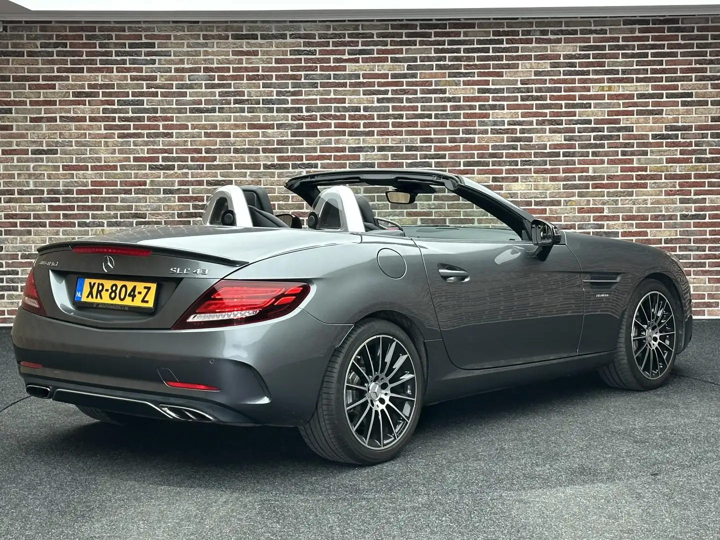Mercedes-Benz SLC 43 AMG Roadster V6 Leer Led Navi Gris - 2