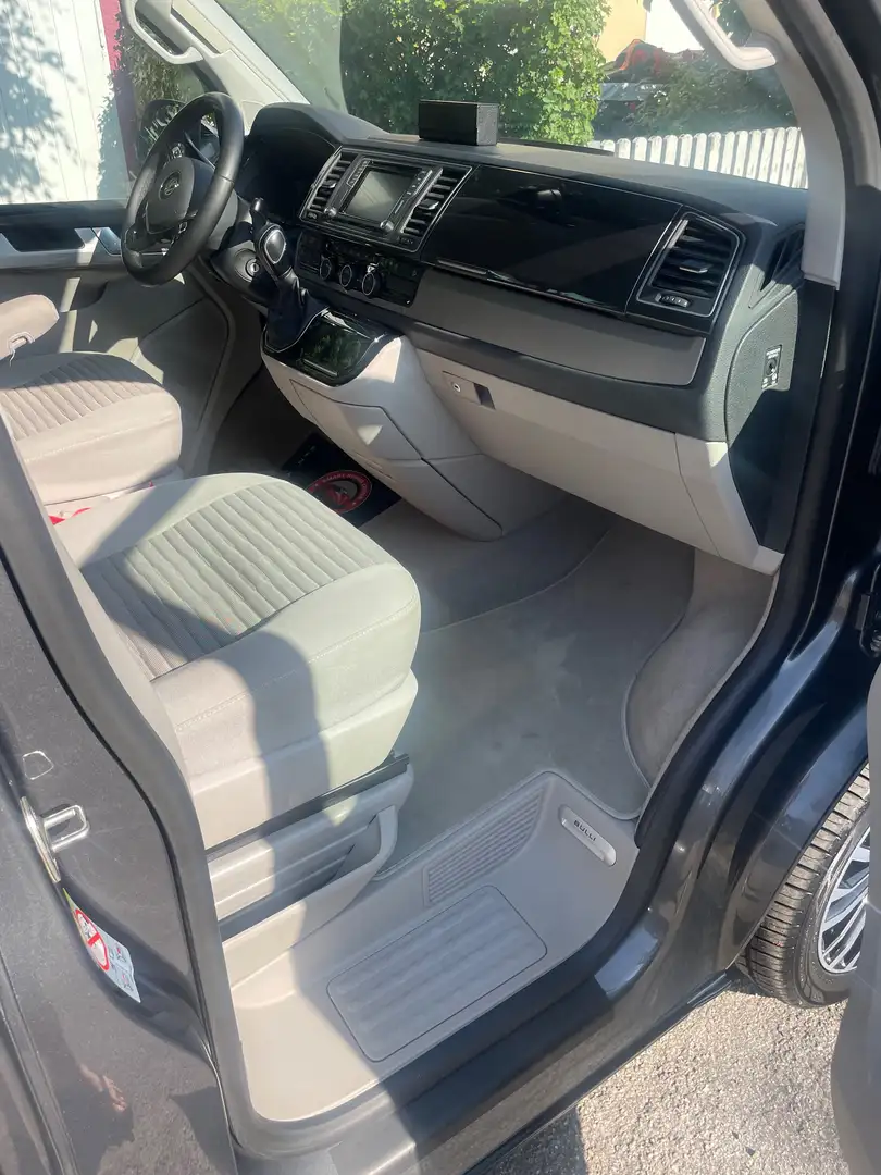 Volkswagen T6 California Ocean 4 Motion Schwarz - 2