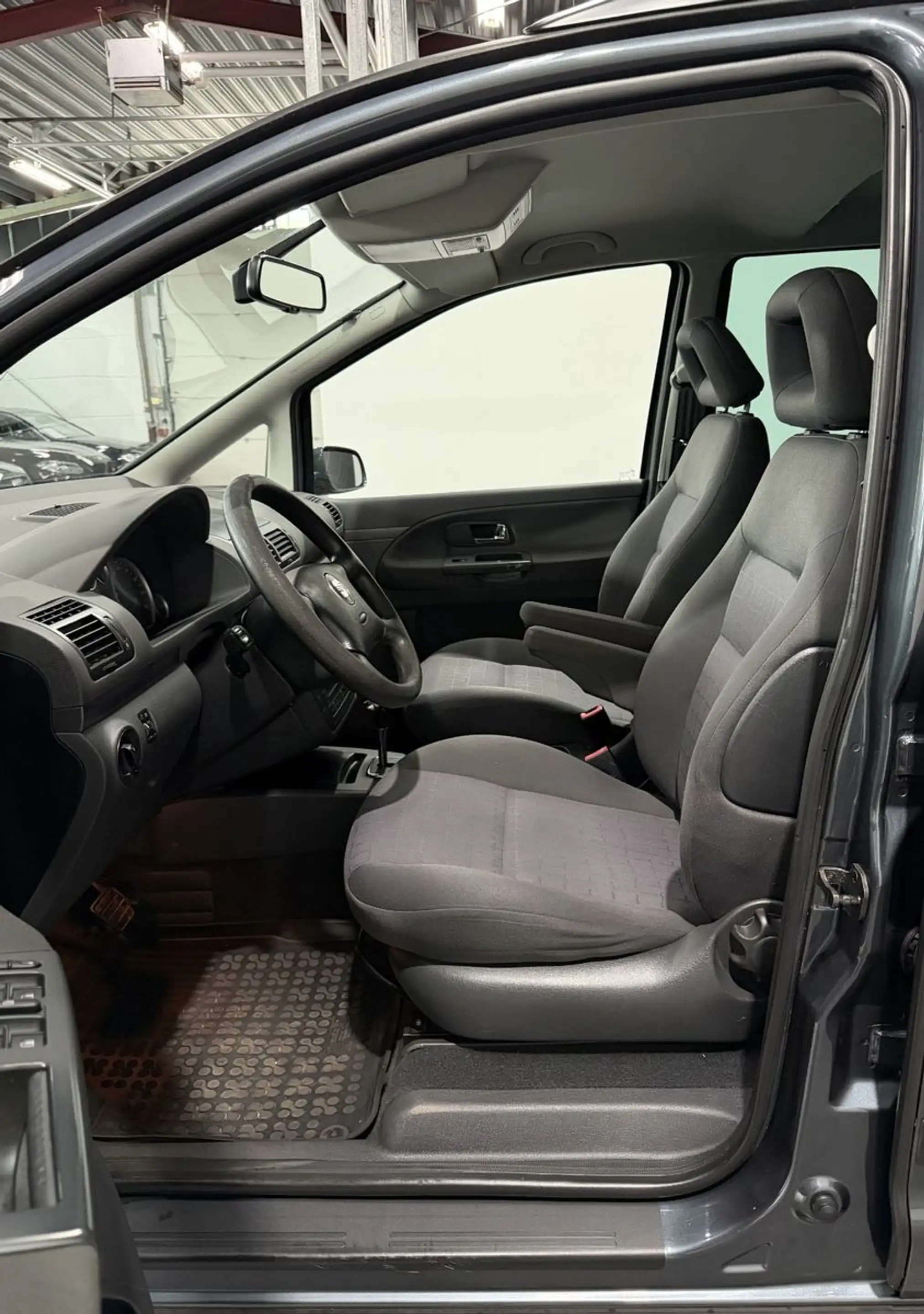SEAT Alhambra 1.8T Aut. Vigo 7-Sitze*AHK*Tempo*Sitzh. — photo 10