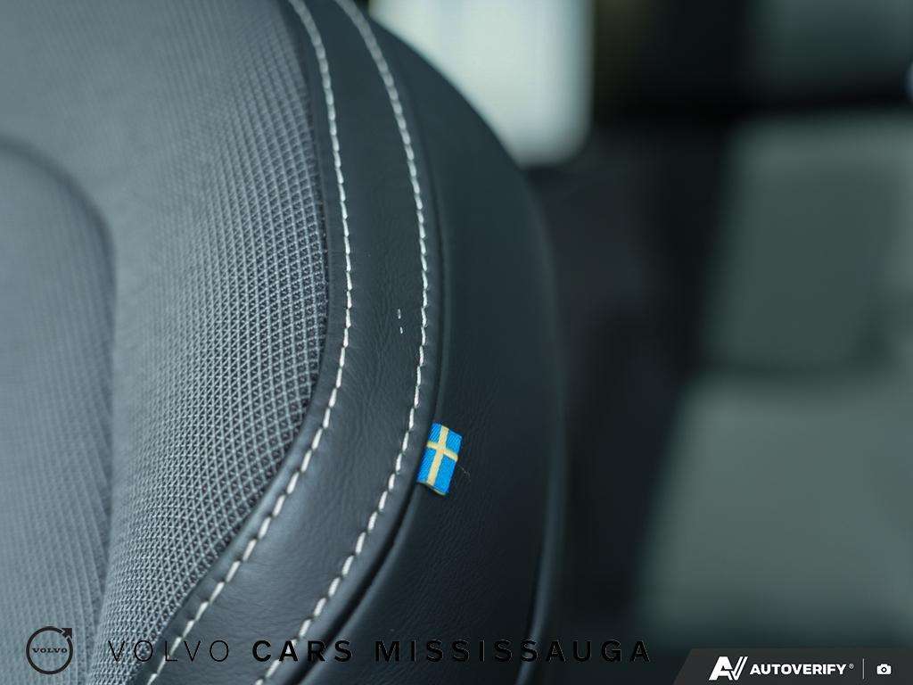 2022 Volvo XC60 B6 R-Design thumb 23