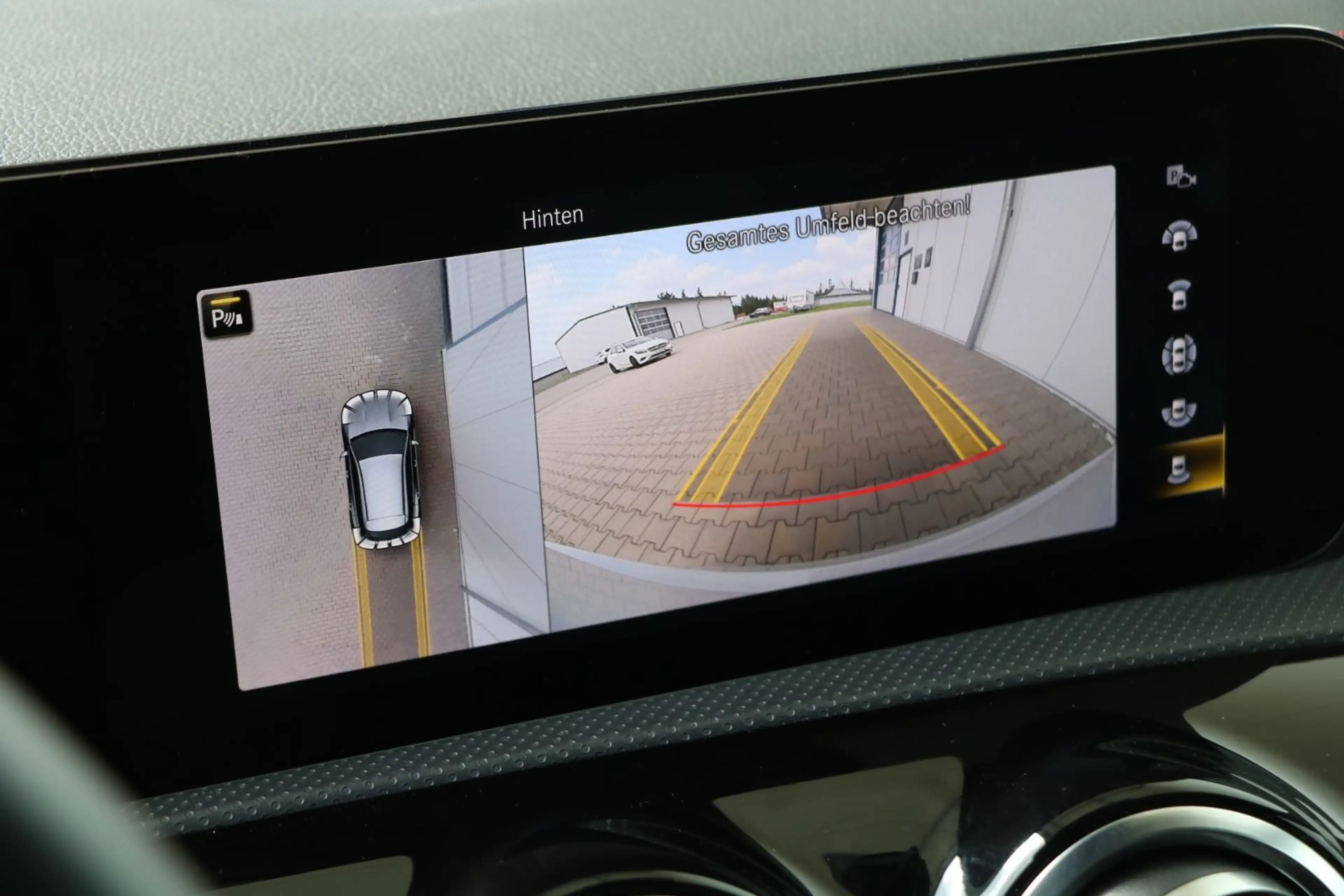 Mercedes-Benz CLA 220 CLA 220 d Shooting Brake*AMG*MBEAM*HUD*PANO*360° — photo 10