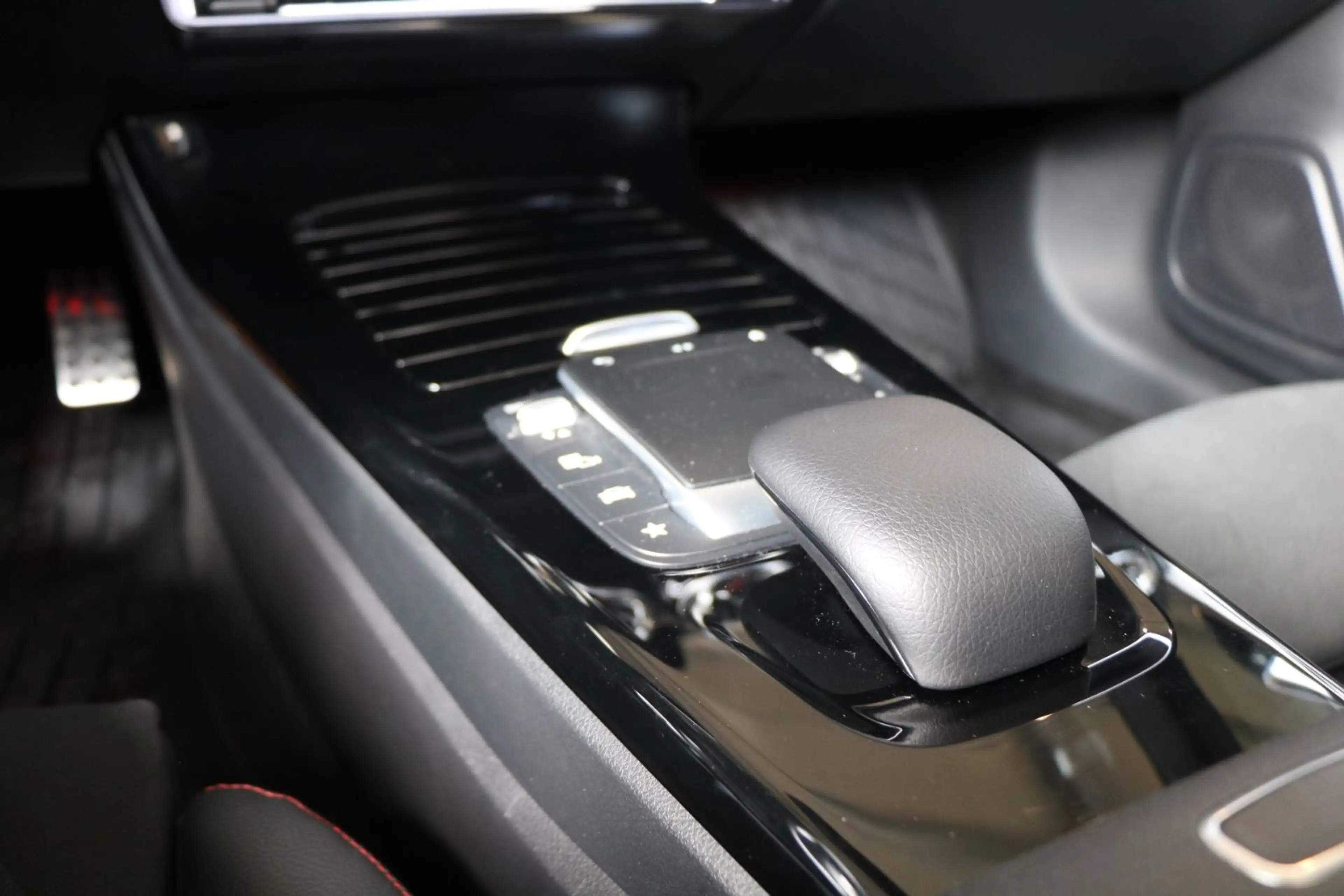 Mercedes-Benz CLA 220 CLA 220 d Shooting Brake*AMG*MBEAM*HUD*PANO*360° — photo 13
