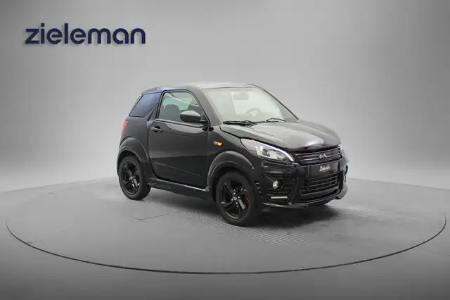 Ligier JS 50 dCi Sport Young - 2023 - 6.903 Km - Leer, Stuurbek
