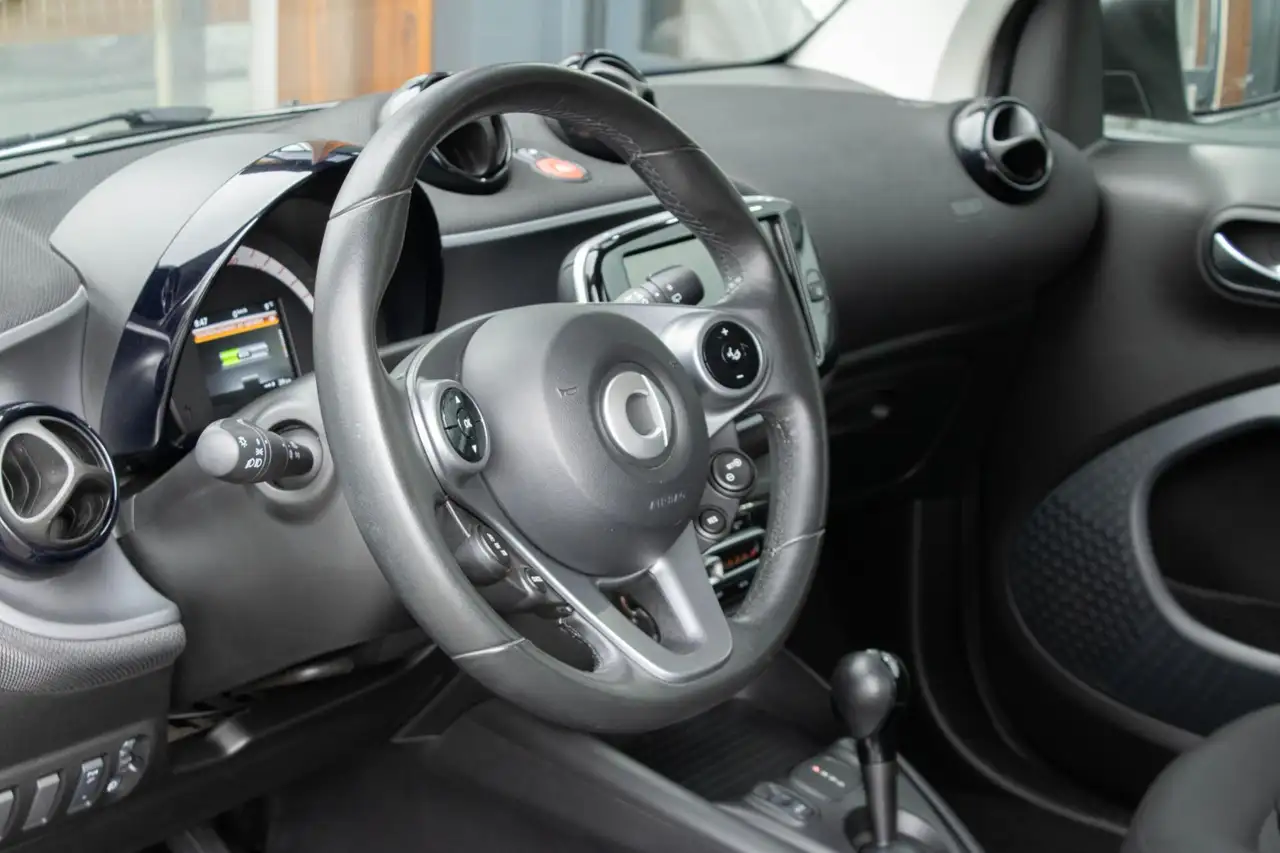 smart forTwo 2021 — фото 18