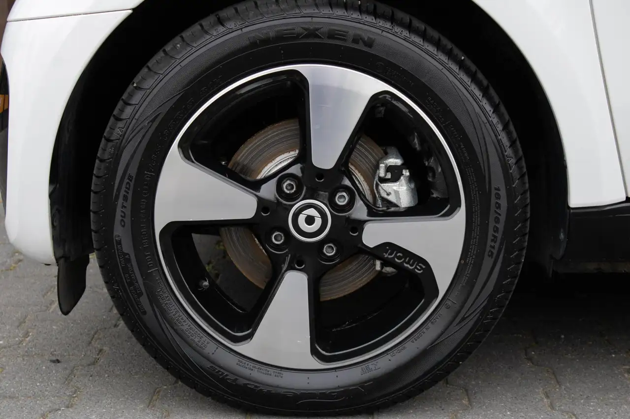 smart forTwo 2021 — фото 15