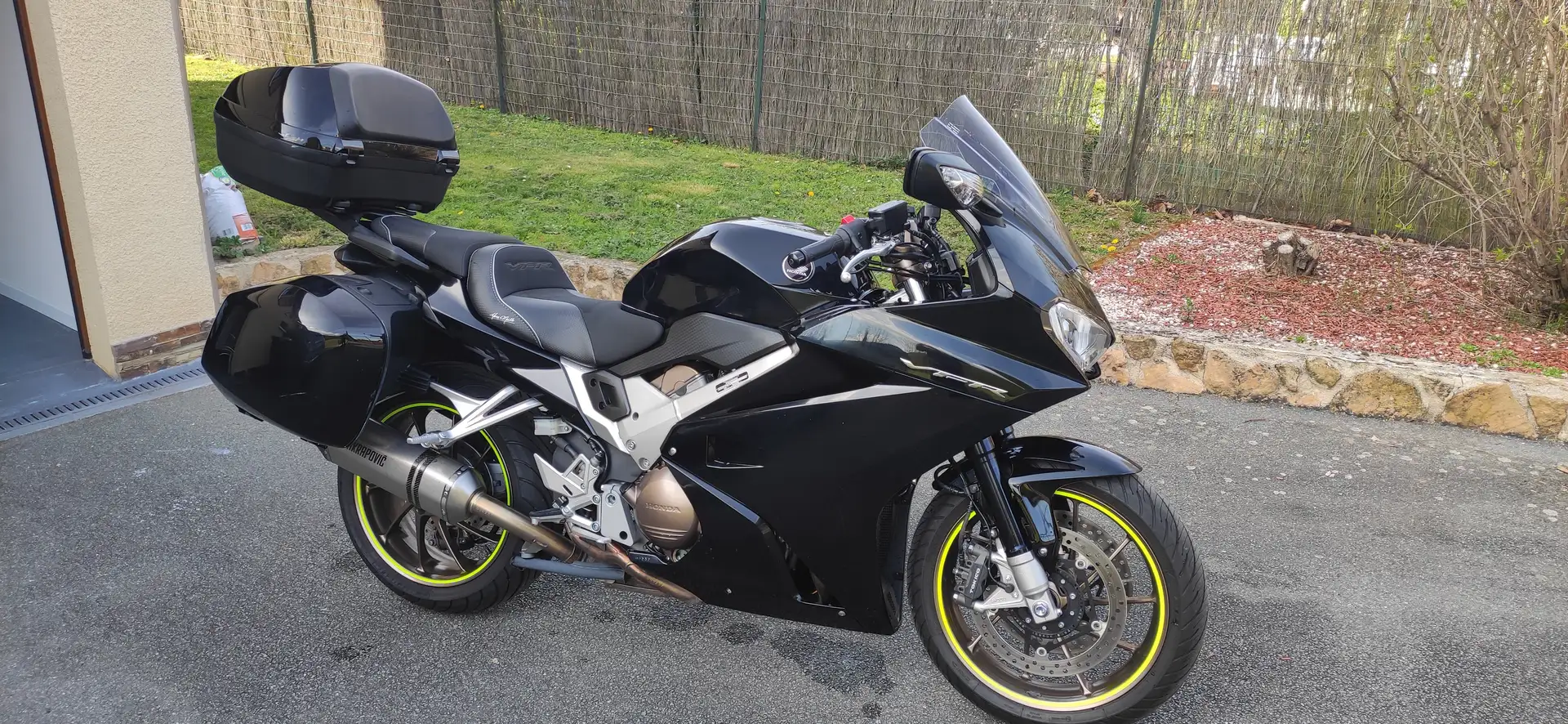 Honda VFR 800 Negro - 1