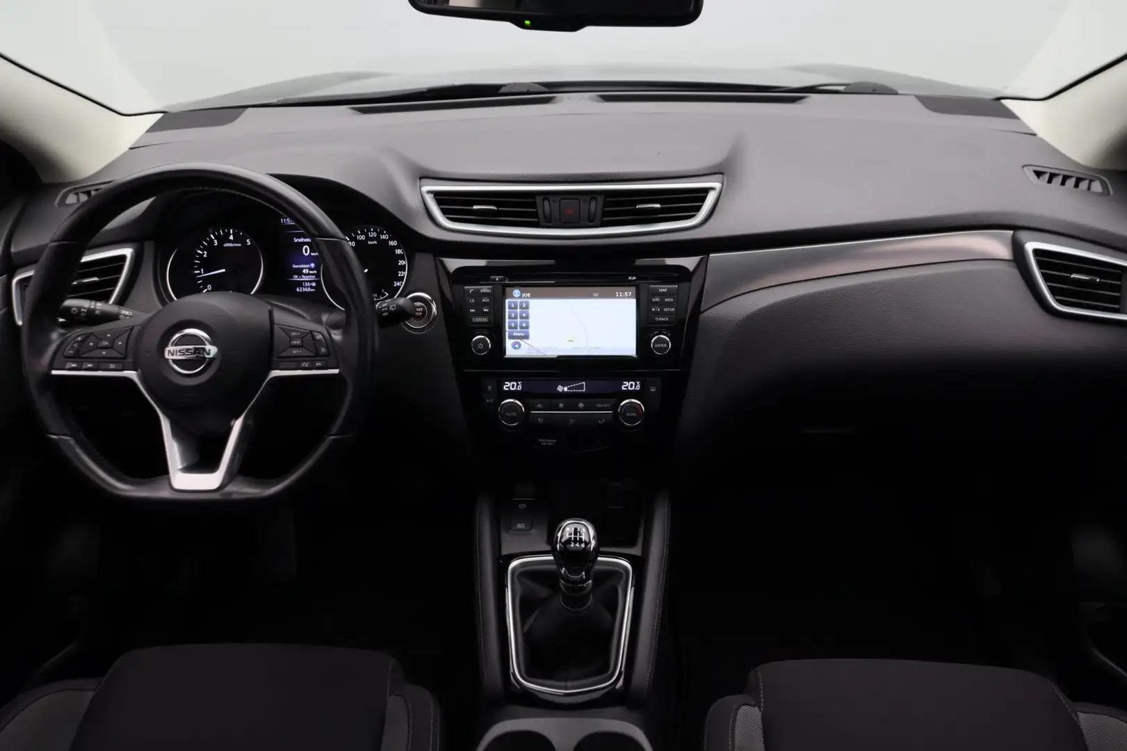 Nissan Qashqai 1.2 N-Connecta Pano/dak Rondomzicht/Camera Navigat Zwart - 2